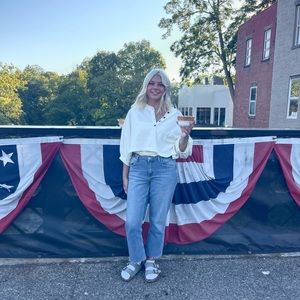 Meet your Posher, Ella